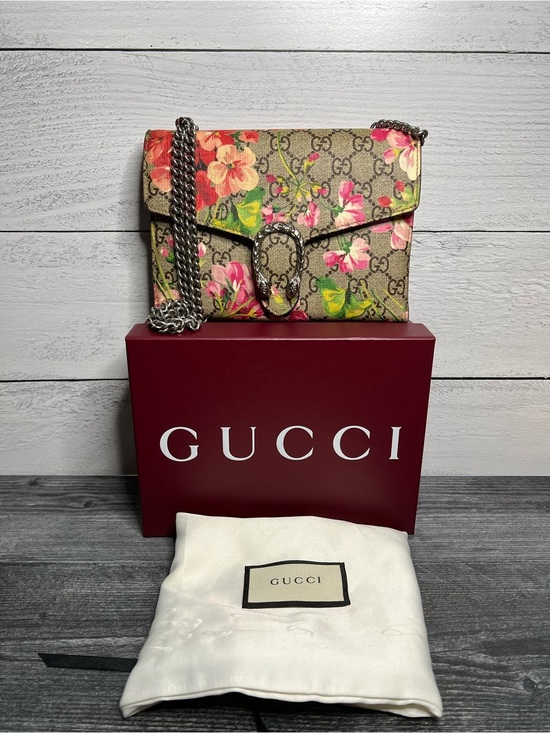 Gucci Handbags - Authentic Gucci Bloom Dionysus Supreme Canvas WOC w/ box, dusty and COA